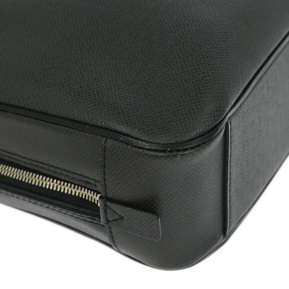 Louis Vuitton Black Taiga Neo Igor Briefcase Handbag - Picture 4 of 10